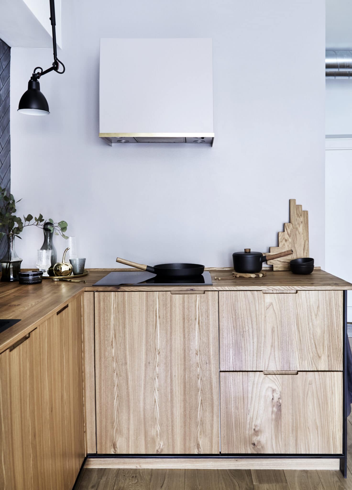 Designer emhætte i skandinavisk køkken Designer emhætte i skandinavisk køkken